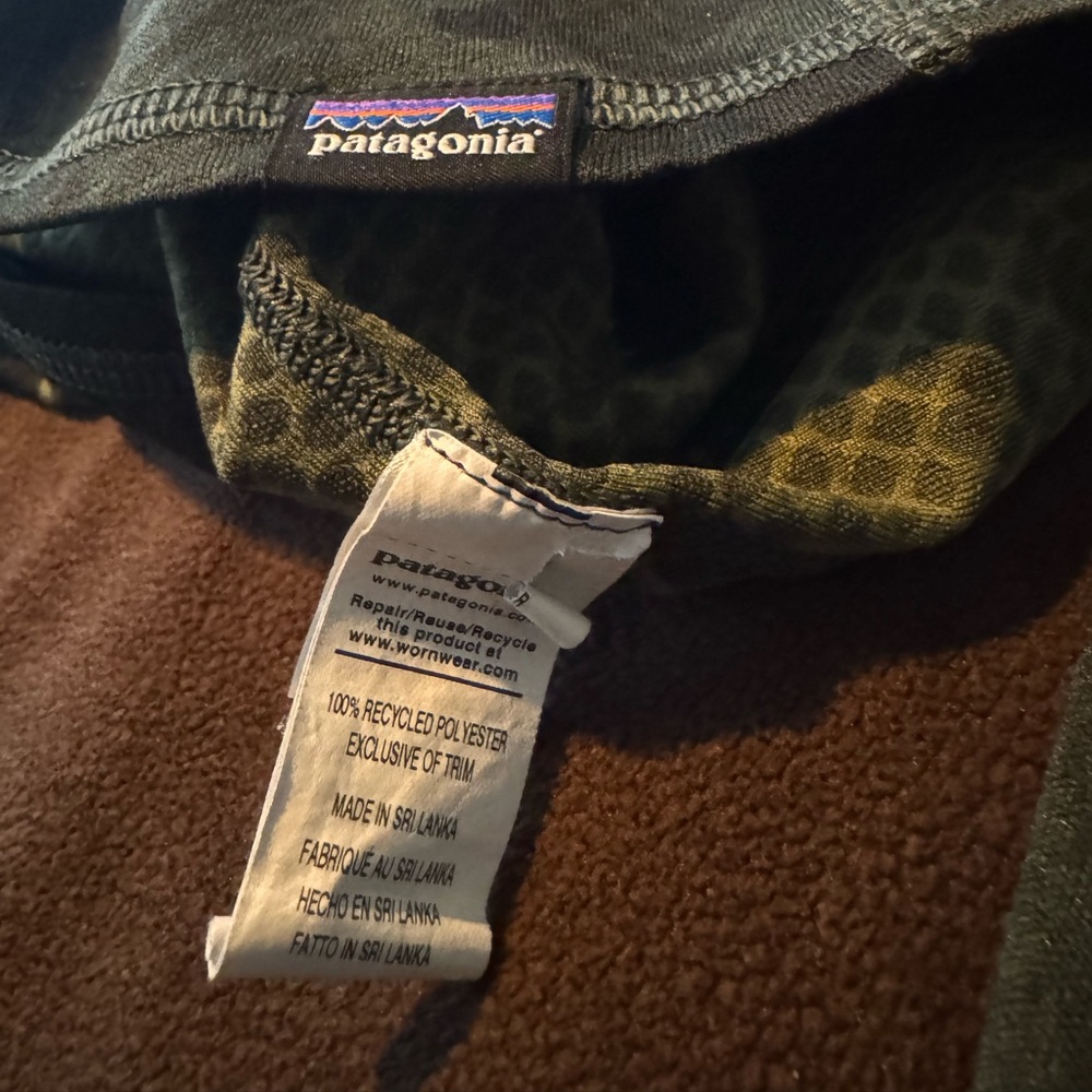 Patagonia Men's Camouflage Quarter-Zip Jersey Shirt Small - Picture 5 of 11